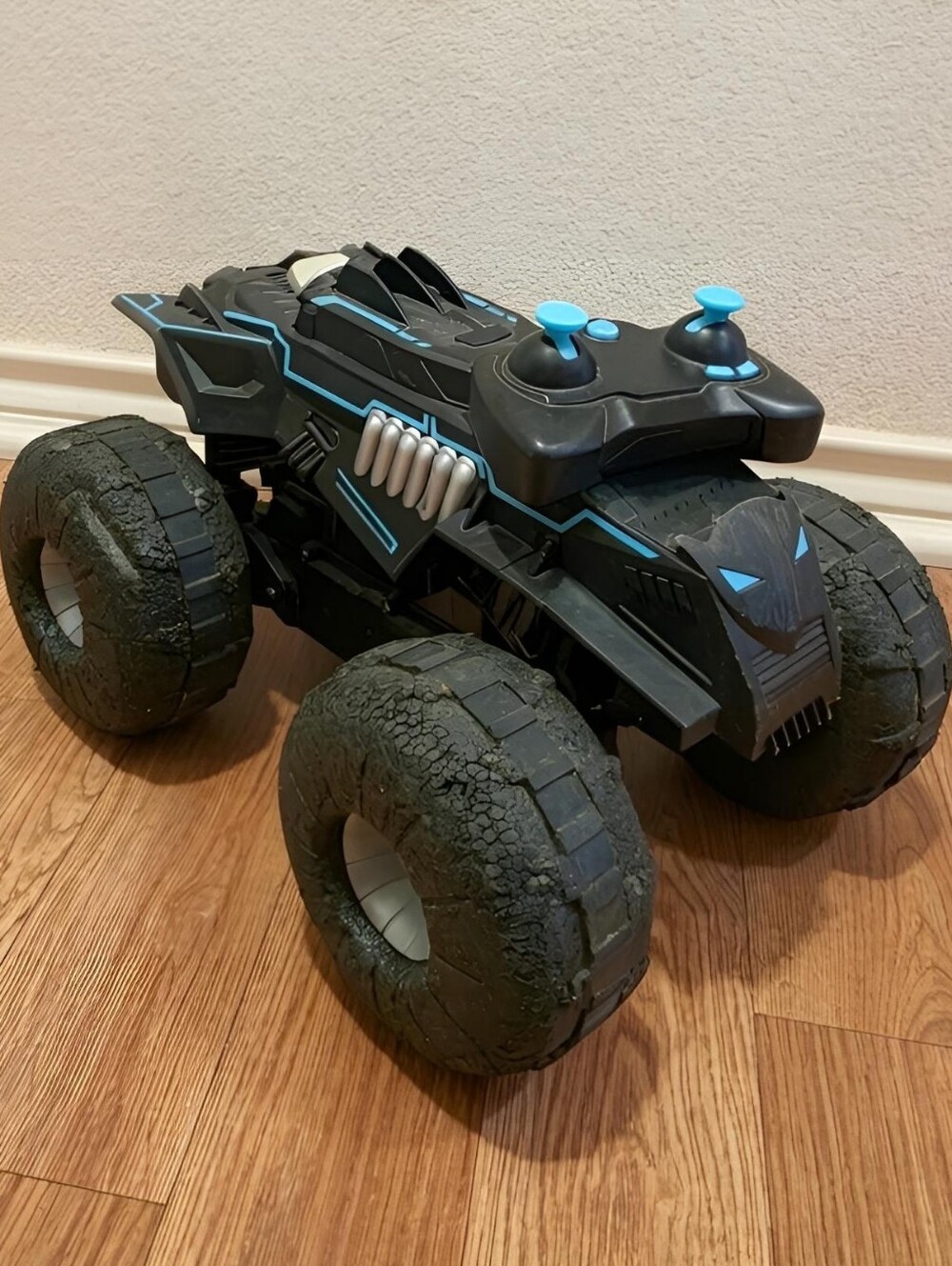 DC Comics Batman, All-Terrain Batmobile Remote Control Vehicle